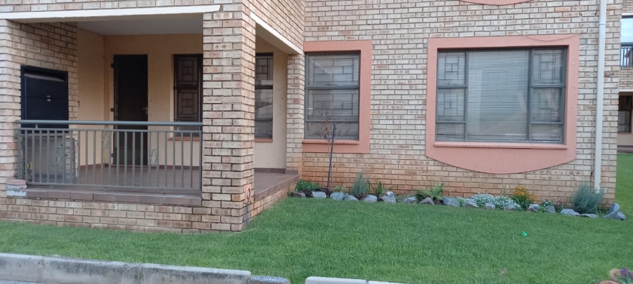 To Let 2 Bedroom Property for Rent in Vaalpark Free State